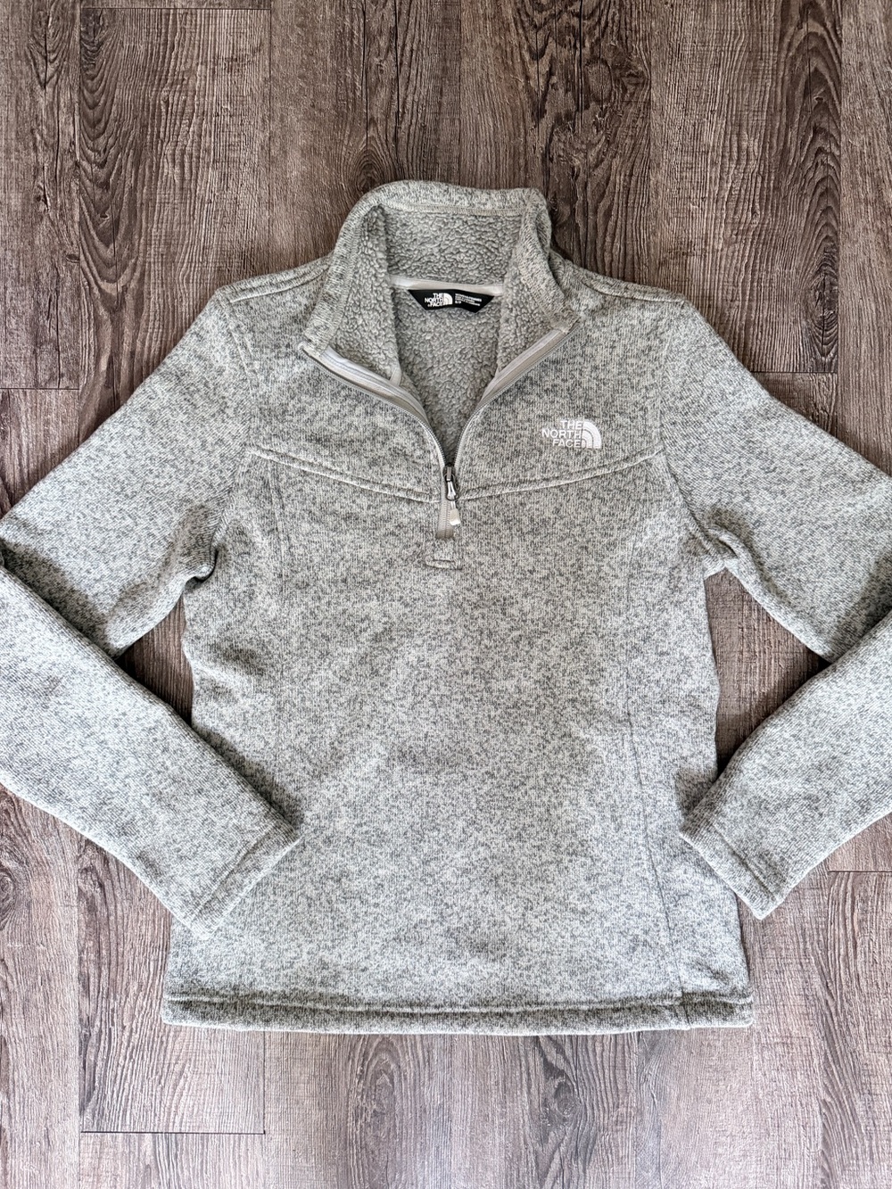The North Face Women's Heather Light Gray Half-Zip Turtleneck Pullover